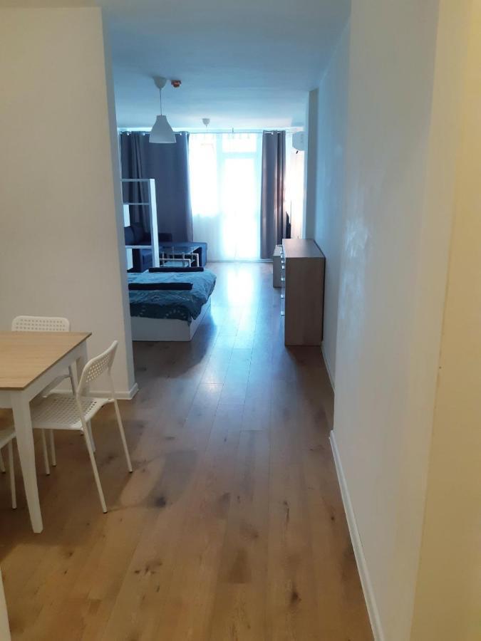 Huge Apartment With A Parking Space In The Same Building Sófia Exterior foto